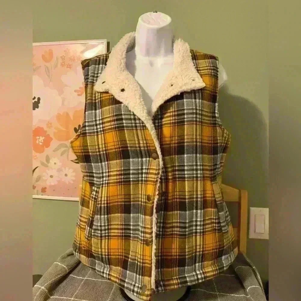 Risen LA sherpa vest S NWOT